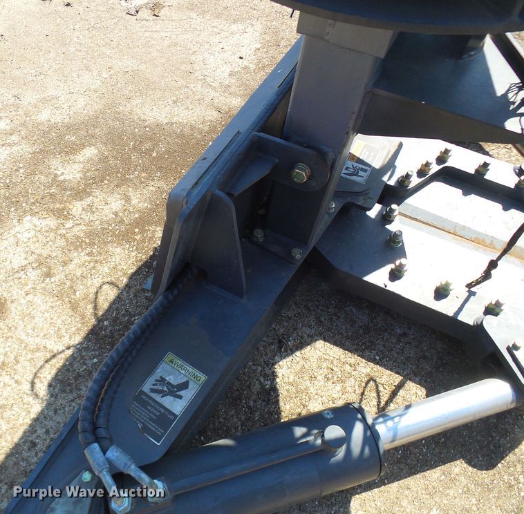 image for item DL0866 Skid steer tree sheer