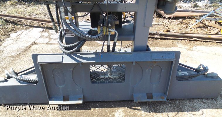 image for item DL0866 Skid steer tree sheer