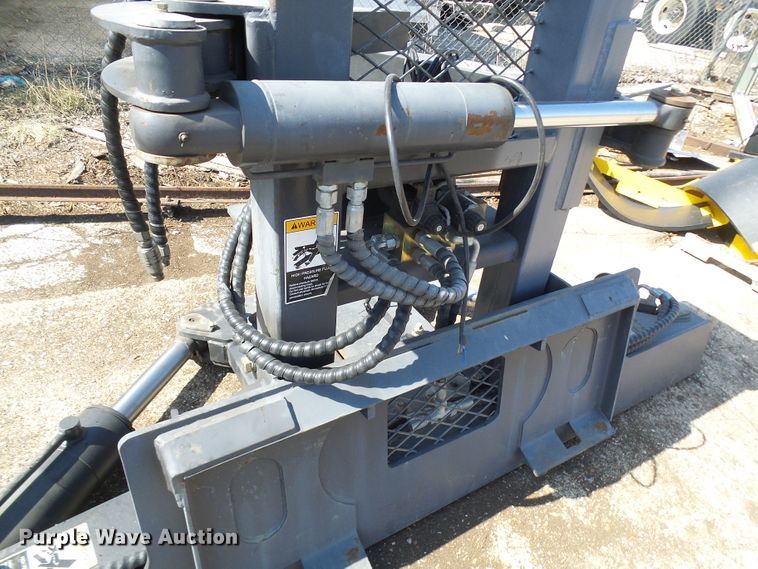 image for item DL0866 Skid steer tree sheer