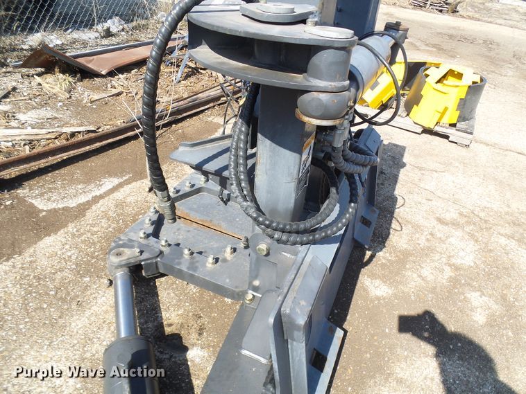 image for item DL0866 Skid steer tree sheer