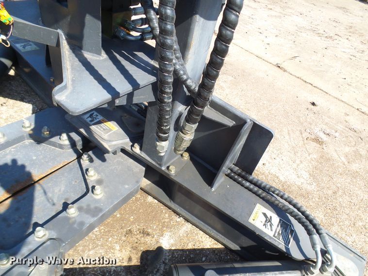 image for item DL0866 Skid steer tree sheer