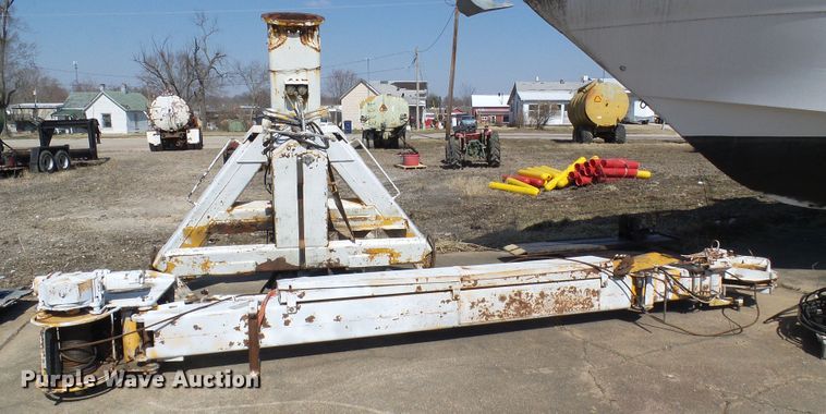 image for item DL0871 Powers Pole Master 86-611  crane