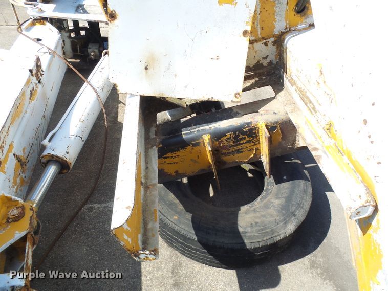 image for item DL0871 Powers Pole Master 86-611  crane