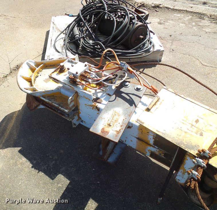 image for item DL0871 Powers Pole Master 86-611  crane