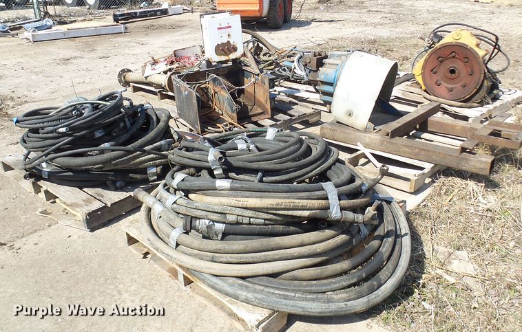 image for item DL0873 Assorted hydraulic hoses and pumps