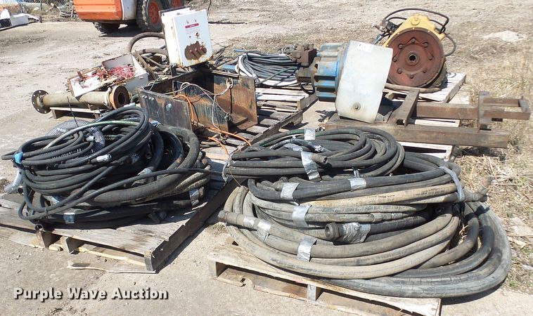 image for item DL0873 Assorted hydraulic hoses and pumps