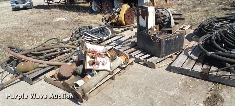 image for item DL0873 Assorted hydraulic hoses and pumps