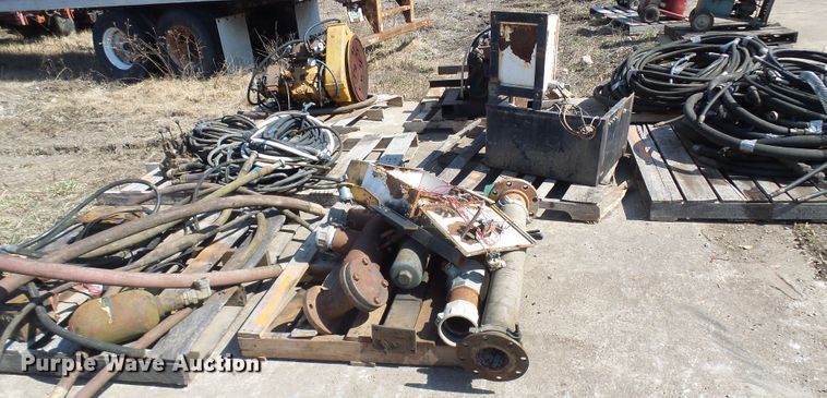 image for item DL0873 Assorted hydraulic hoses and pumps