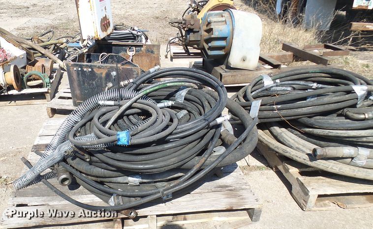 image for item DL0873 Assorted hydraulic hoses and pumps