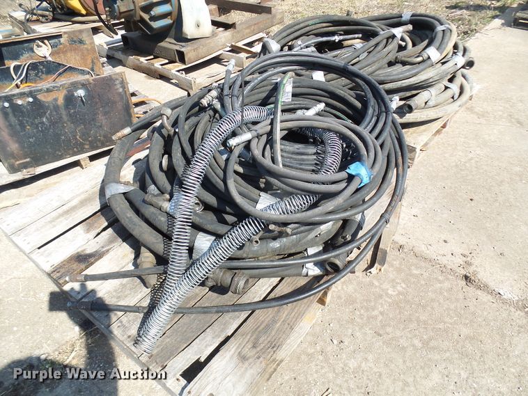 image for item DL0873 Assorted hydraulic hoses and pumps