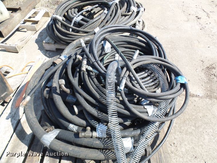 image for item DL0873 Assorted hydraulic hoses and pumps