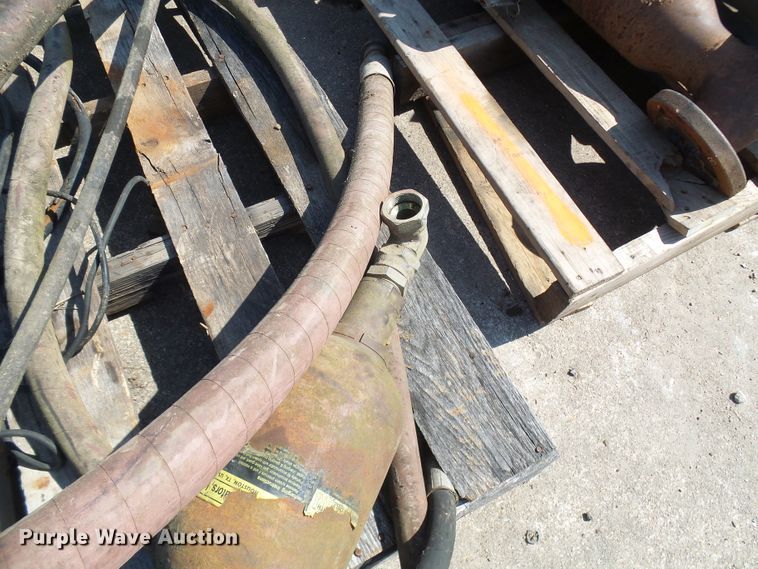 image for item DL0873 Assorted hydraulic hoses and pumps