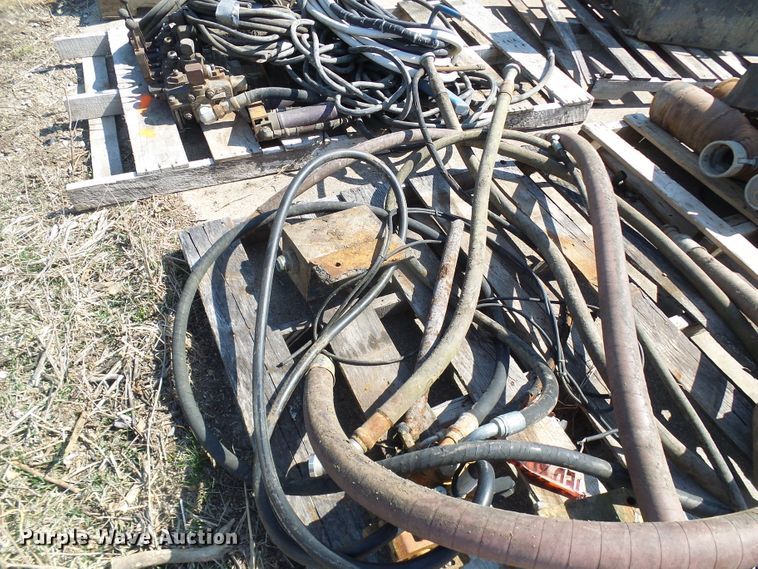 image for item DL0873 Assorted hydraulic hoses and pumps