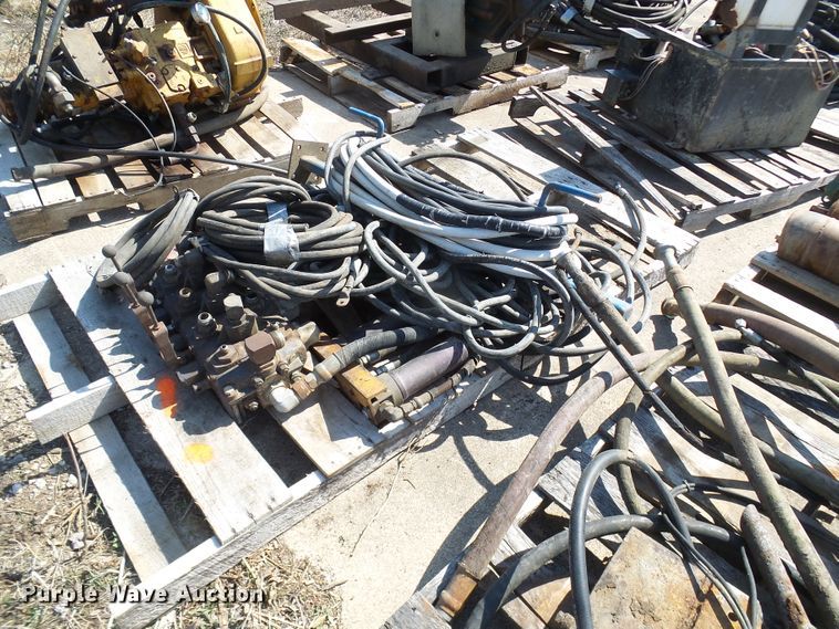 image for item DL0873 Assorted hydraulic hoses and pumps