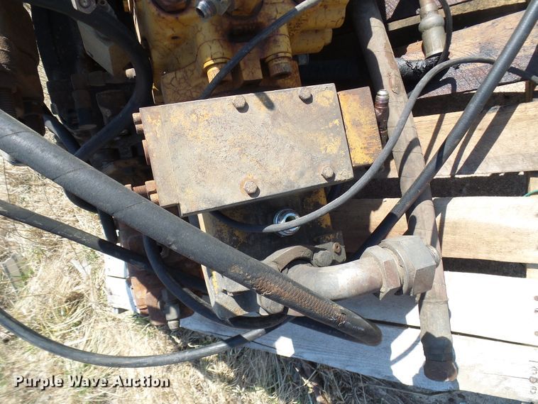 image for item DL0873 Assorted hydraulic hoses and pumps