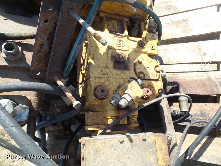 image for item DL0873 Assorted hydraulic hoses and pumps