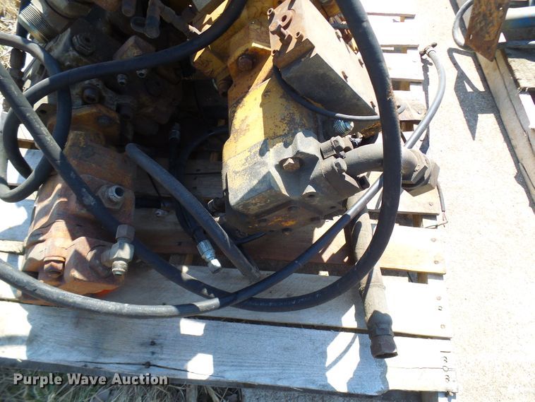 image for item DL0873 Assorted hydraulic hoses and pumps