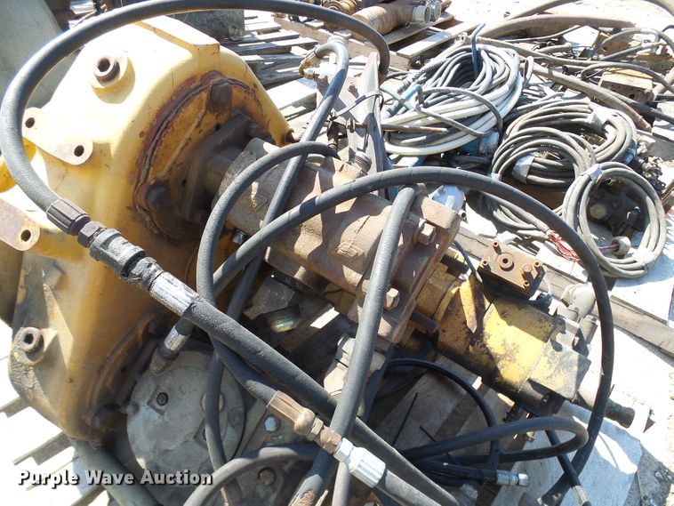 image for item DL0873 Assorted hydraulic hoses and pumps