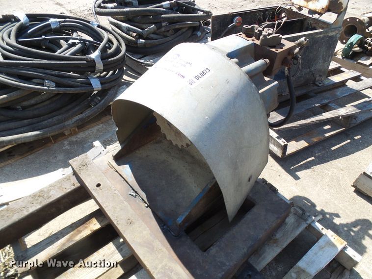 image for item DL0873 Assorted hydraulic hoses and pumps