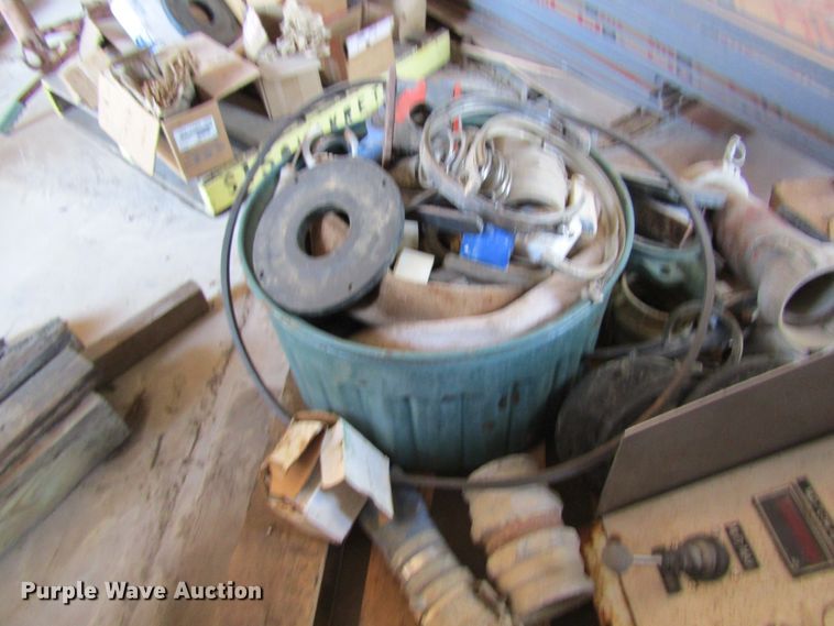 image for item DL0873 Assorted hydraulic hoses and pumps