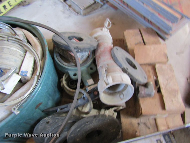 image for item DL0873 Assorted hydraulic hoses and pumps