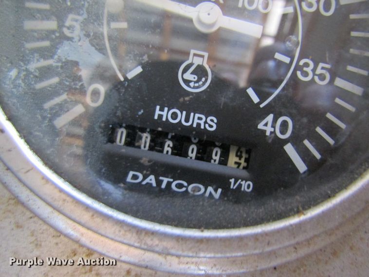 image for item DL0873 Assorted hydraulic hoses and pumps