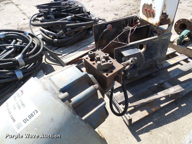 image for item DL0873 Assorted hydraulic hoses and pumps