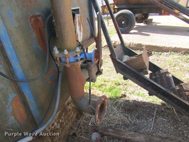 image for item DL0880 American MP300 mud pump