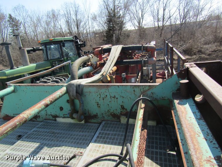 image for item DL0880 American MP300 mud pump