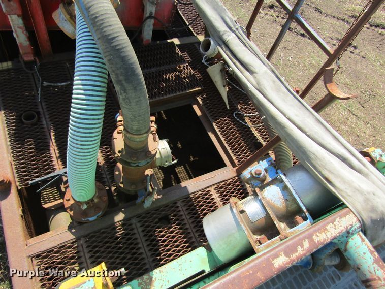 image for item DL0880 American MP300 mud pump