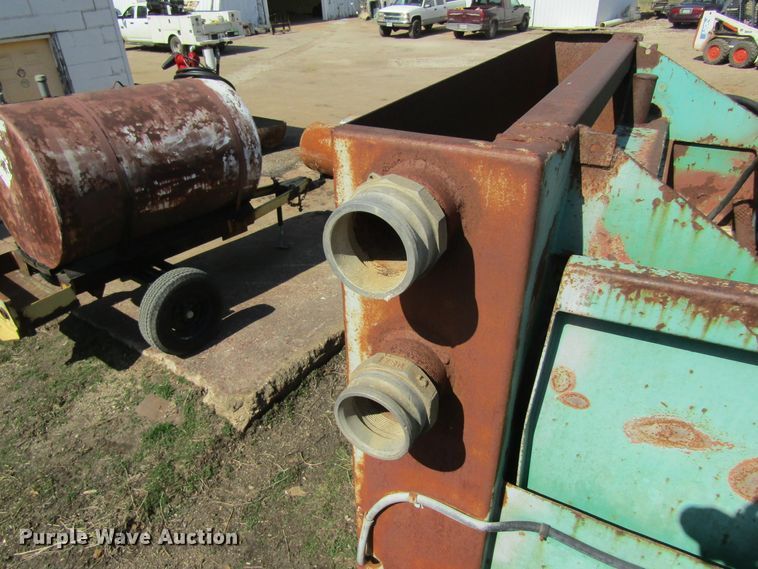image for item DL0880 American MP300 mud pump