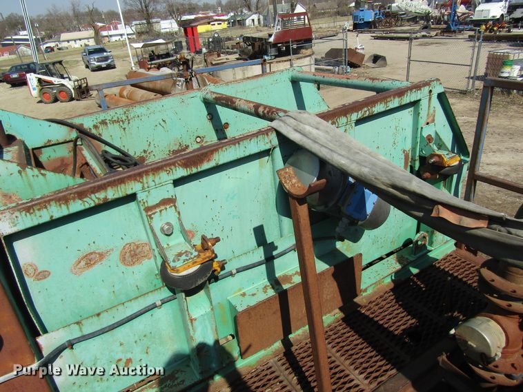 image for item DL0880 American MP300 mud pump