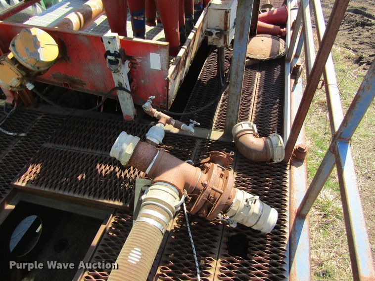 image for item DL0880 American MP300 mud pump