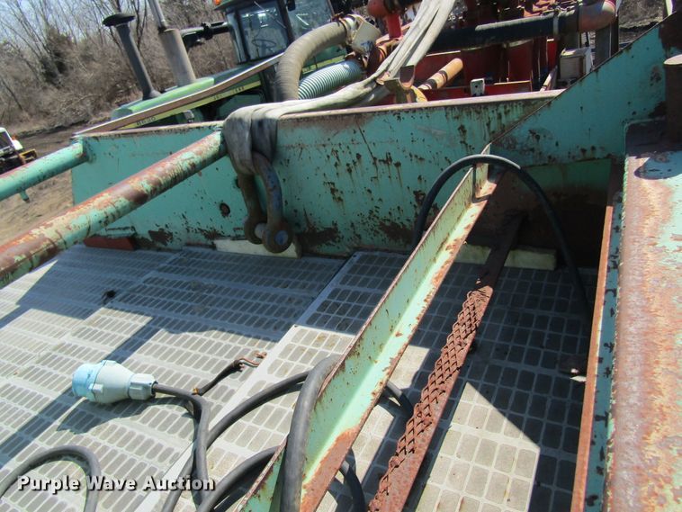 image for item DL0880 American MP300 mud pump