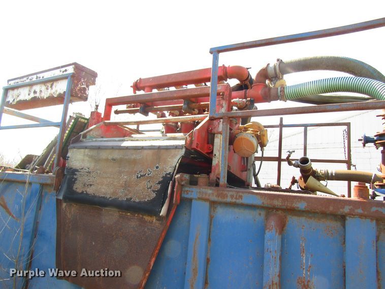 image for item DL0880 American MP300 mud pump