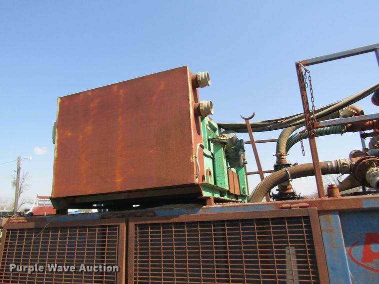 image for item DL0880 American MP300 mud pump