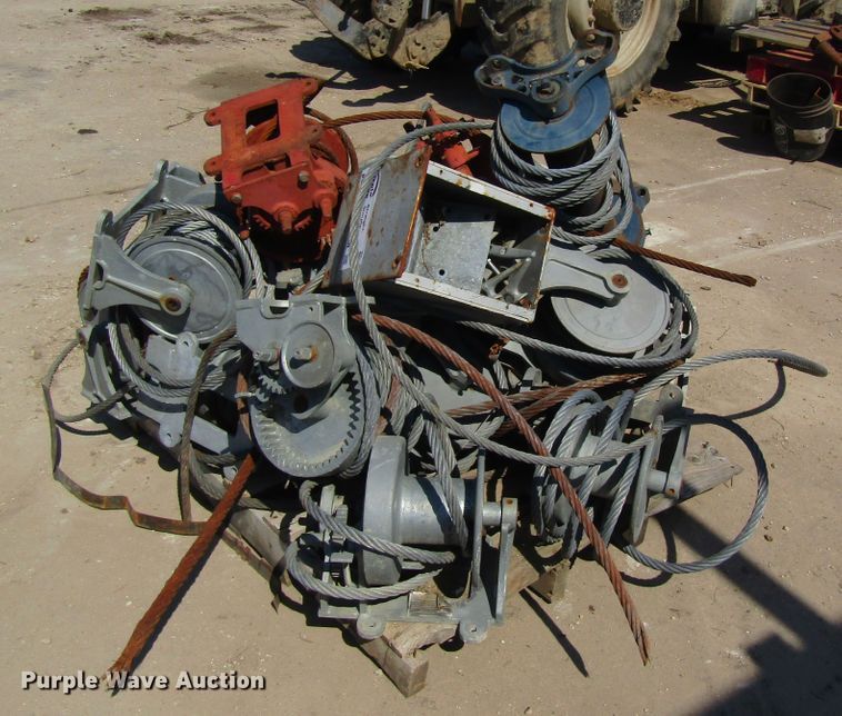 image for item DL0881 Assorted Wintech winches