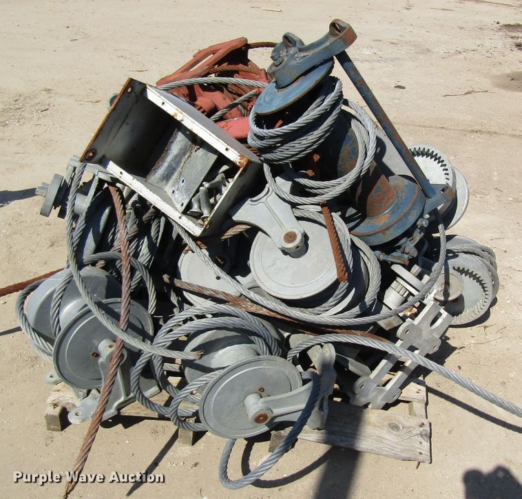 image for item DL0881 Assorted Wintech winches