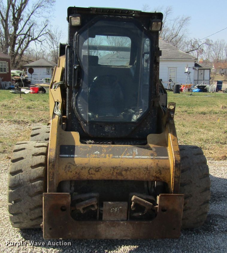 image for item DL0884 2004 Caterpillar 242B  skid steer loader