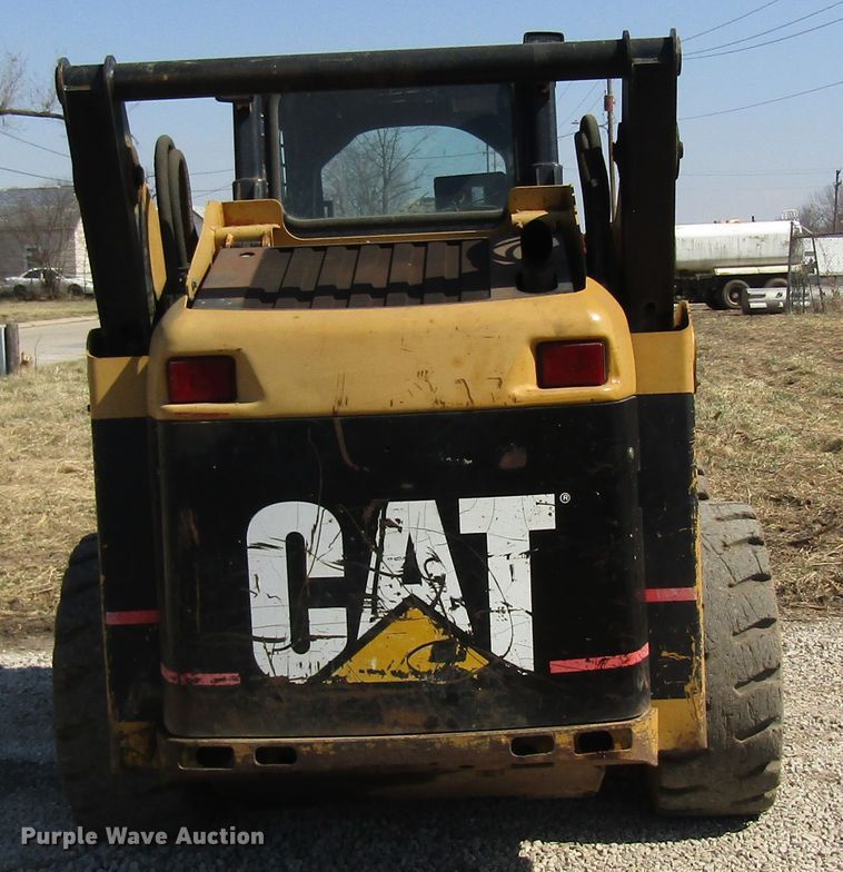image for item DL0884 2004 Caterpillar 242B  skid steer loader