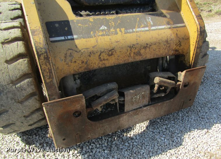 image for item DL0884 2004 Caterpillar 242B  skid steer loader