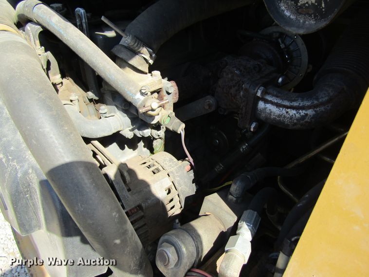 image for item DL0884 2004 Caterpillar 242B  skid steer loader