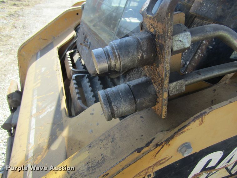 image for item DL0884 2004 Caterpillar 242B  skid steer loader