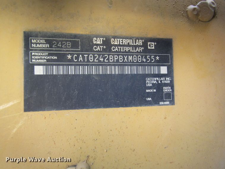image for item DL0884 2004 Caterpillar 242B  skid steer loader