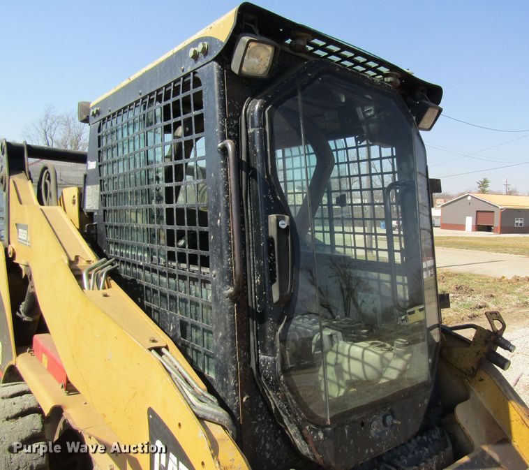 image for item DL0884 2004 Caterpillar 242B  skid steer loader