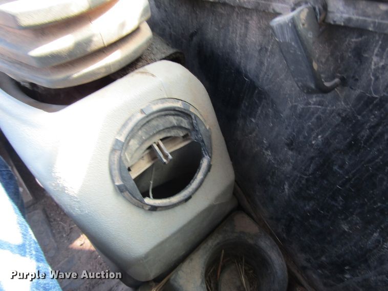 image for item DL0884 2004 Caterpillar 242B  skid steer loader