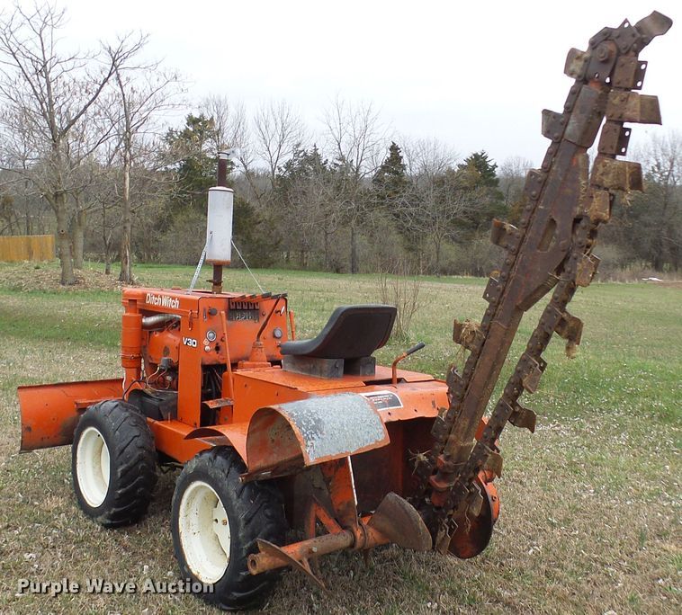 image for item DL0917 Ditch Witch V30  trencher
