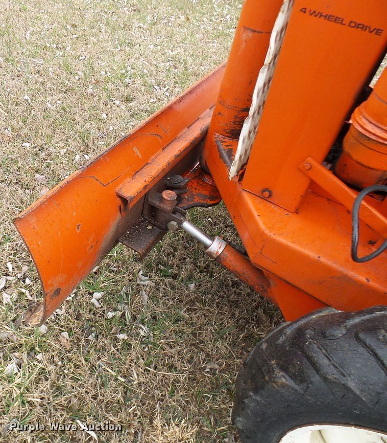 image for item DL0917 Ditch Witch V30  trencher