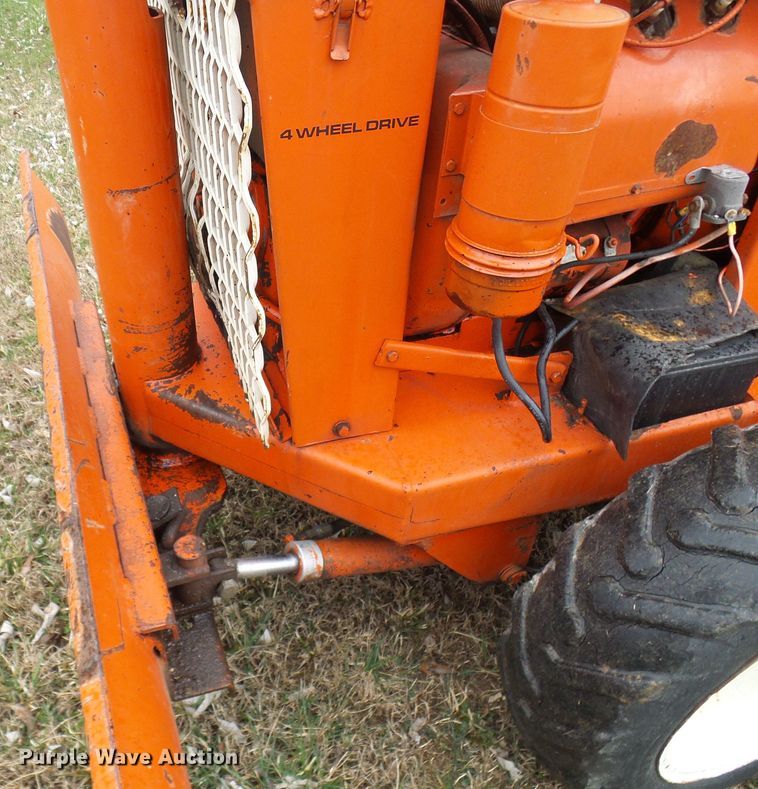 image for item DL0917 Ditch Witch V30  trencher