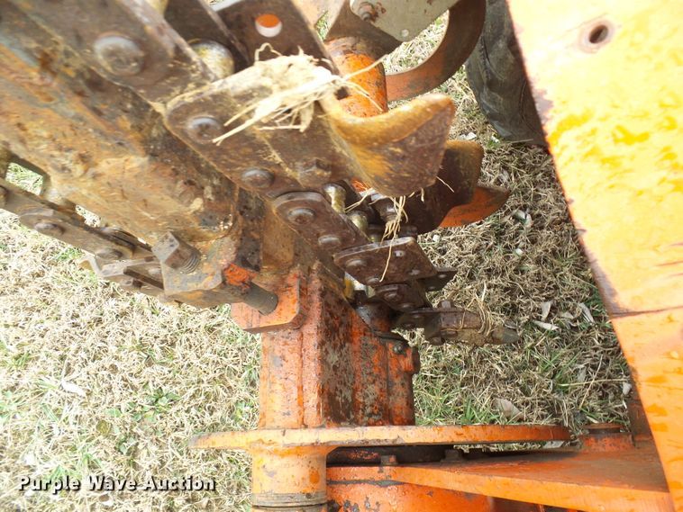 image for item DL0917 Ditch Witch V30  trencher